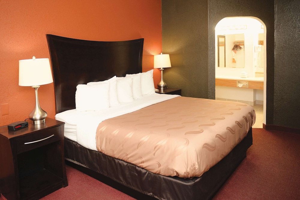 Suite, 1 King Bed, Non Smoking