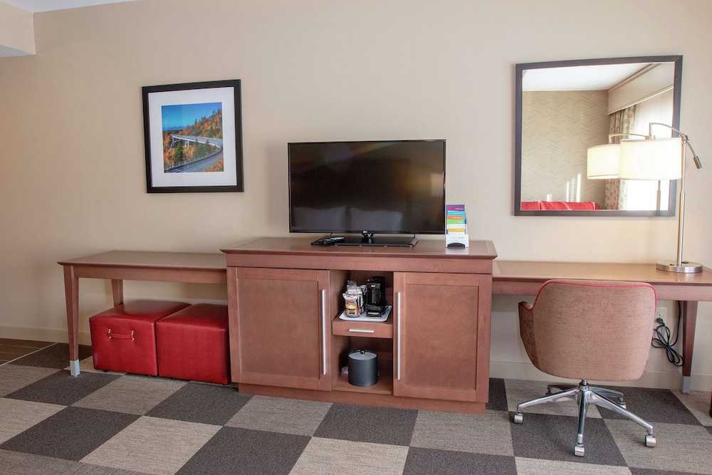 Room, 2 Queen Beds, Accessible, Non Smoking (w/ bathtub)