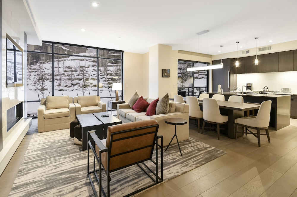 Room, 3 Bedrooms (Residence)