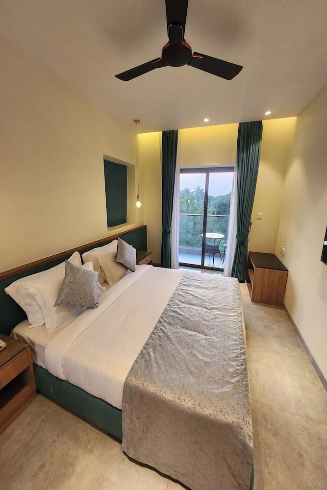 Deluxe Room - Photo 3