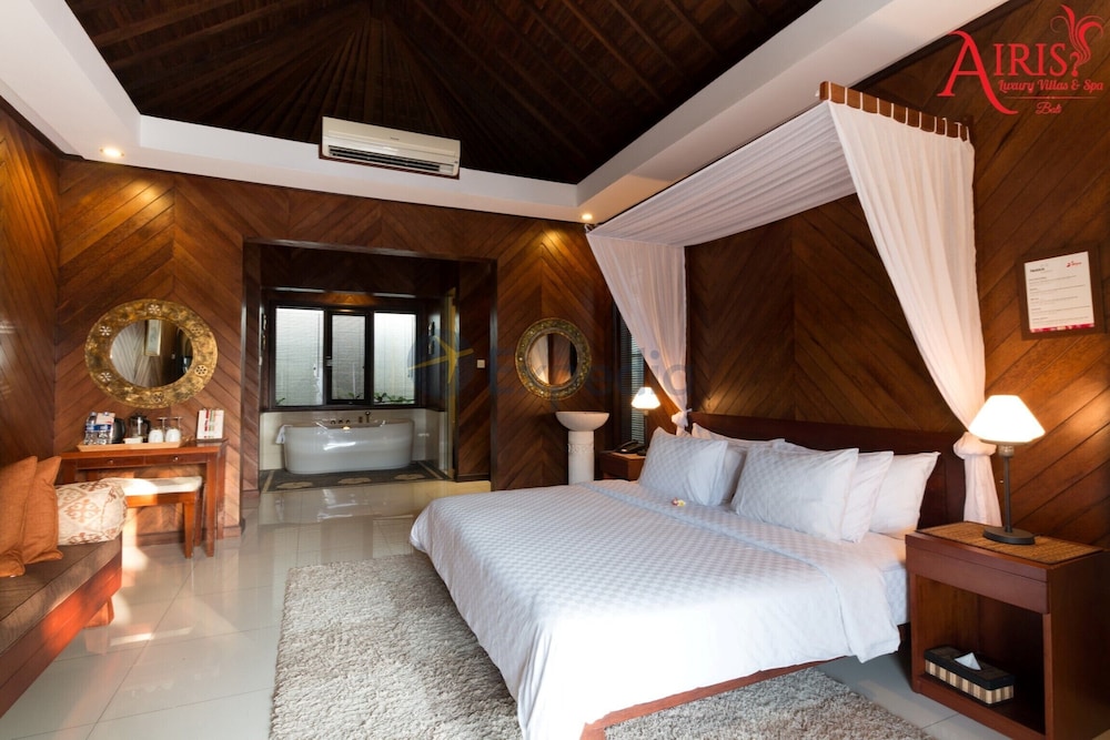 Superior One Bedroom Villa photo 1