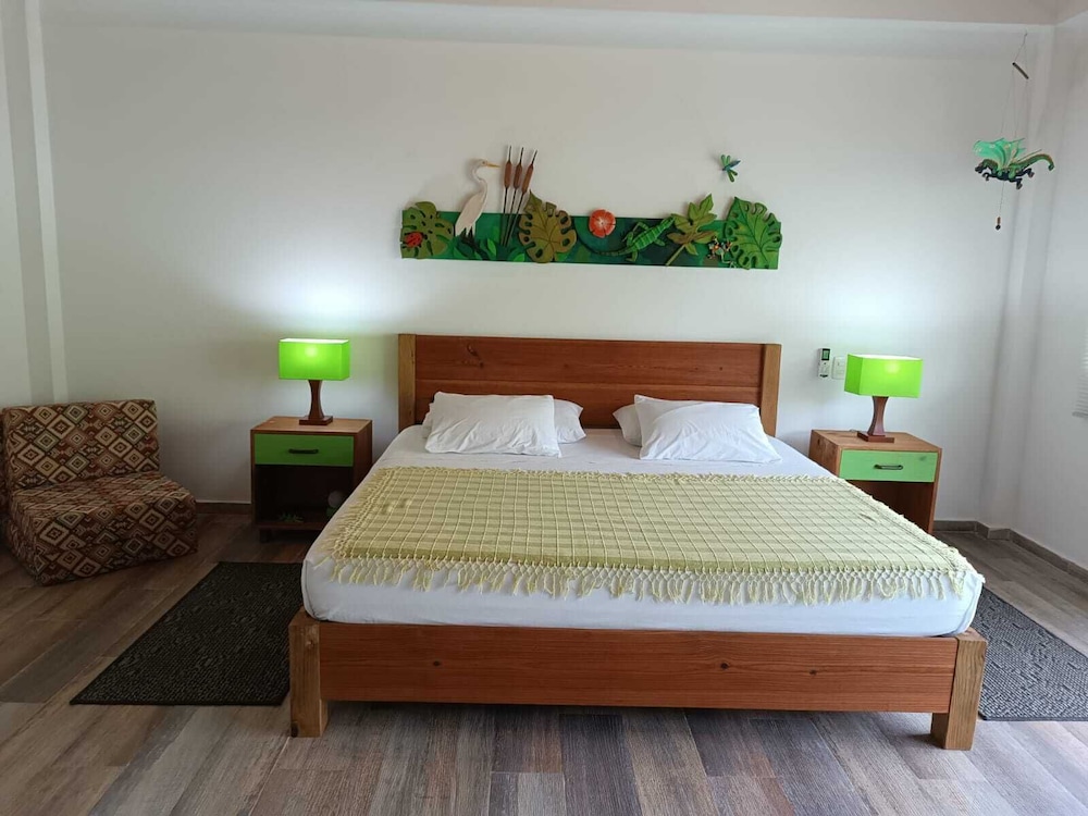 Deluxe Double Room, 1 Bedroom, Balcony, Partial Ocean View photo 2