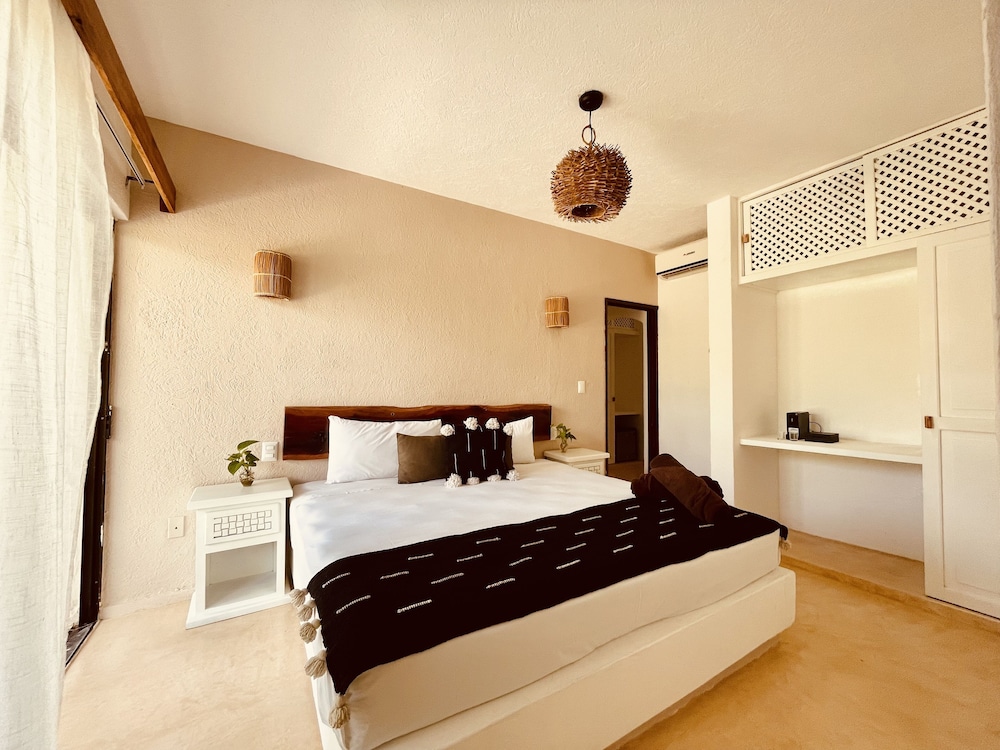 Suite, Garden View - Photo 15