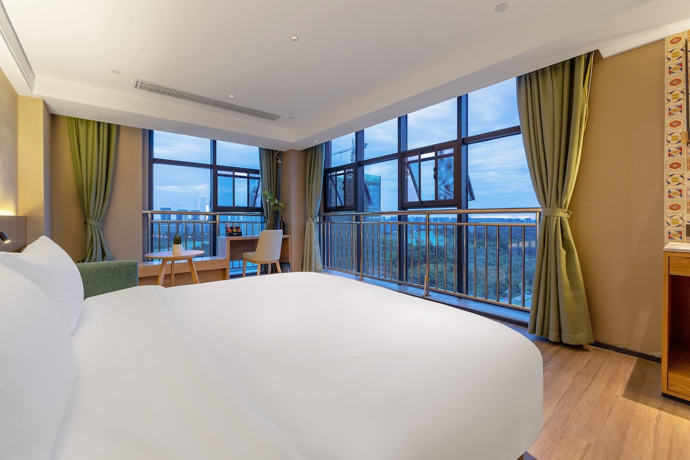 Elite Double Room, 1 Bedroom, Non Smoking, City View photo 1