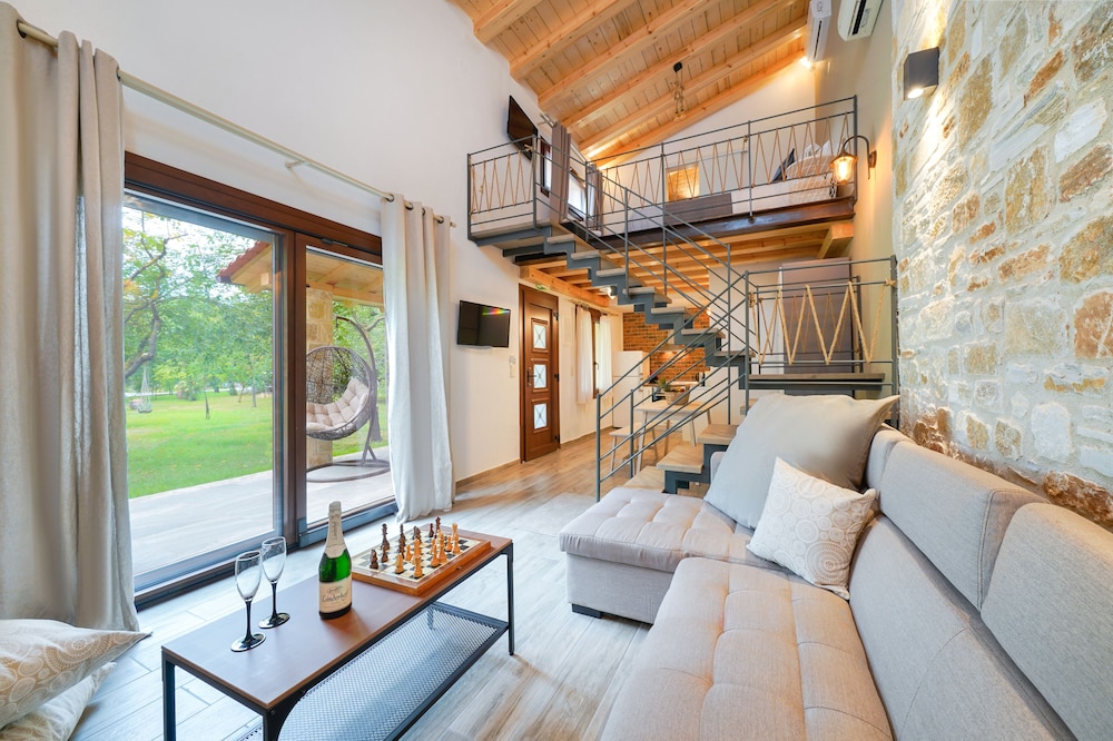 Deluxe Villa, 1 King Bed with Sofa bed, Pool Access, Pool View