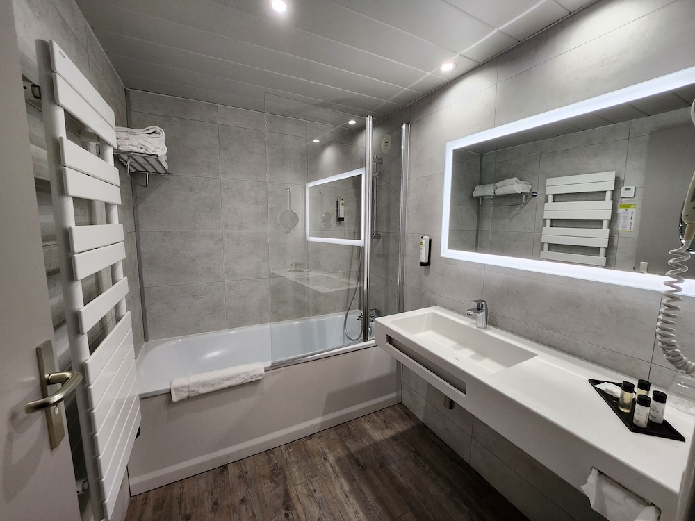Twin Room - Photo 5