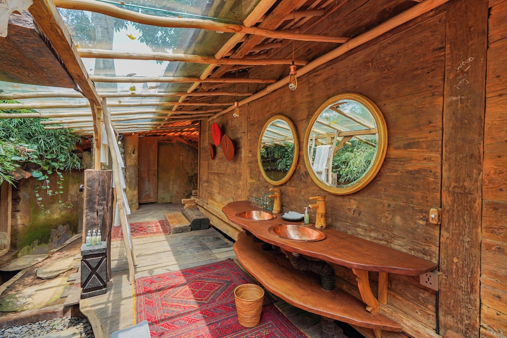 Starling House - One Bedroom Bamboo Design thumbnail 6