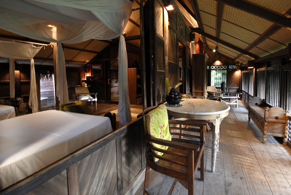 Villa (Black Coral) - Photo 2