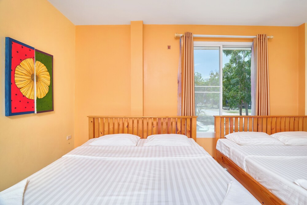 House, 2 Queen Beds, Patio, Garden View photo 2