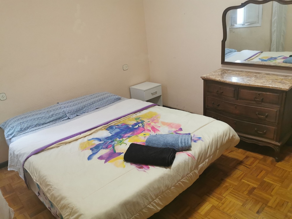 Habitación, baño compartido (M1)