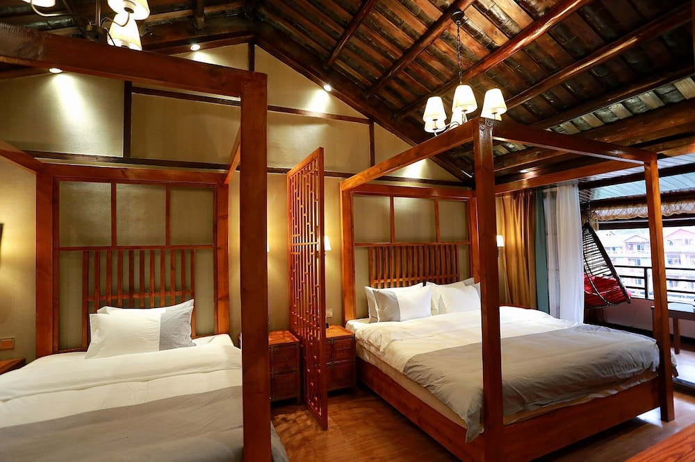 Deluxe Twin Room photo 3