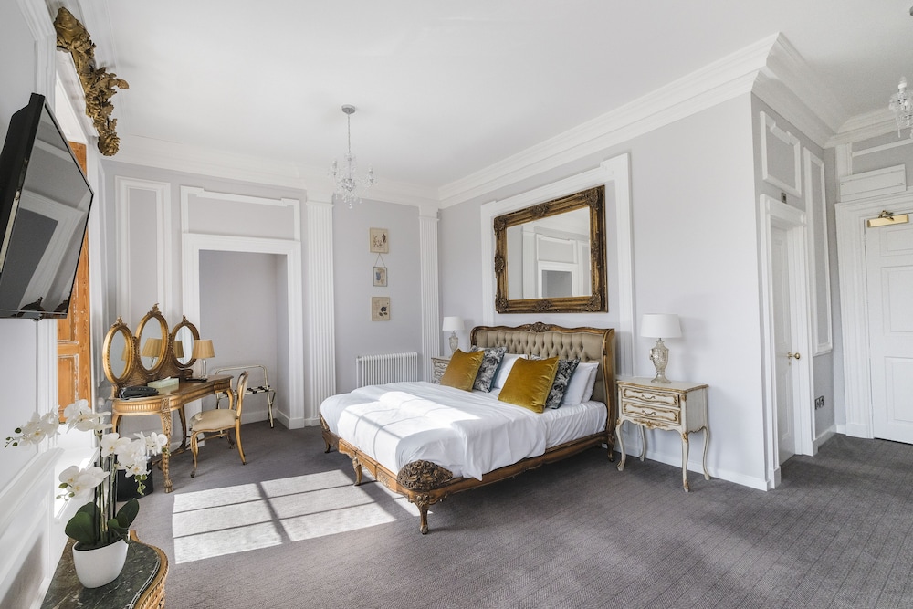 Deluxe Suite, 1 Double Bed, Non Smoking (View) photo 3