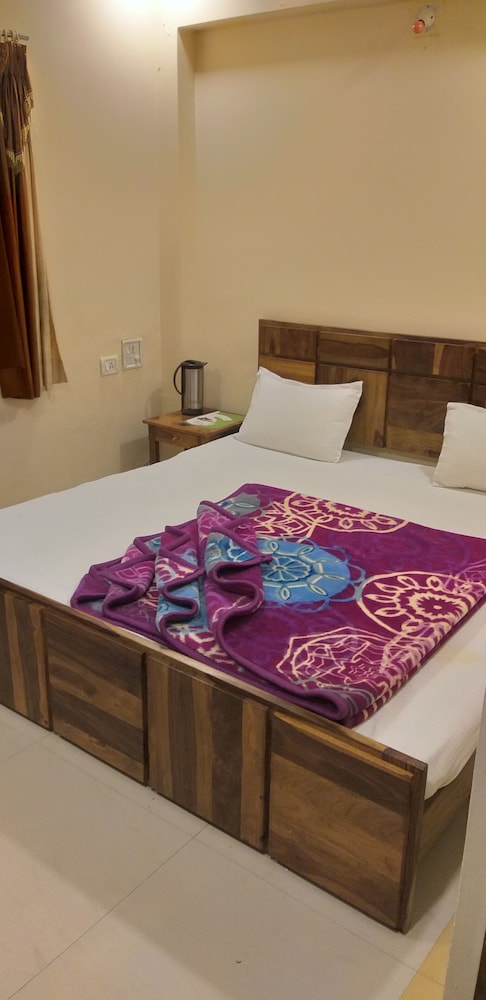 Deluxe Room (Ac) photo 1