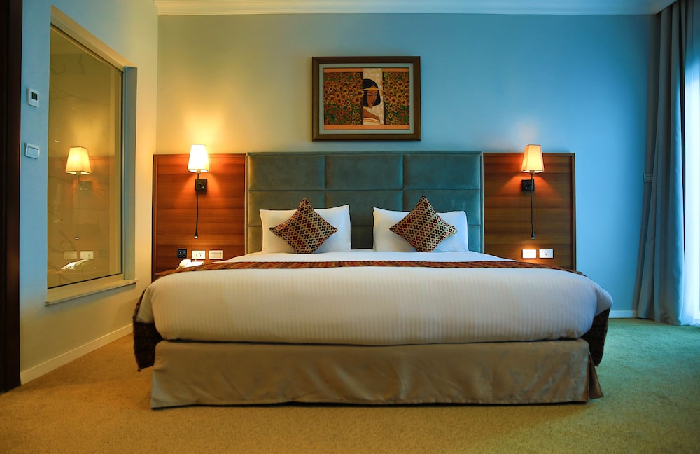 Business Suite photo 2