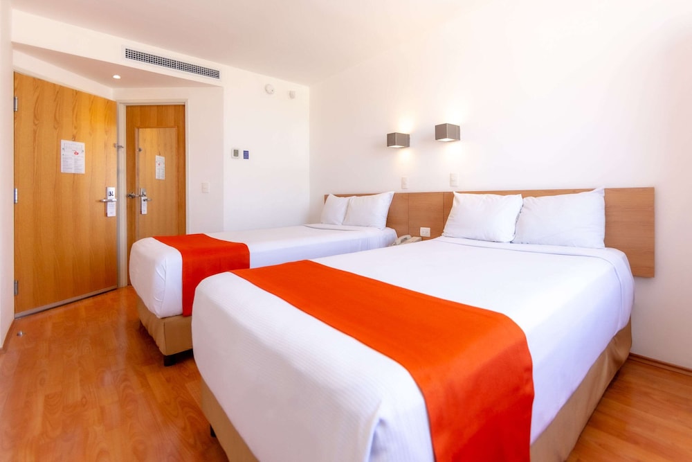 Standard Room, 2 Double Beds, Non Smoking