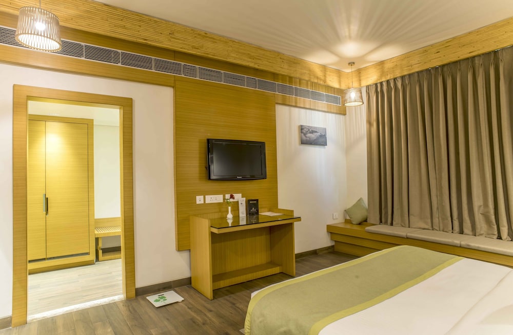 Suite Room - Photo 11
