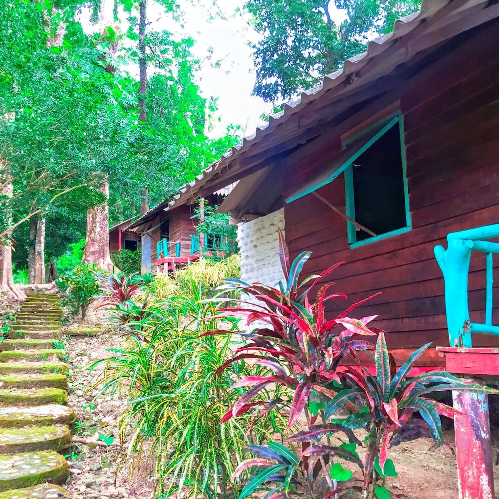 Bungalow Beachfront photo 3