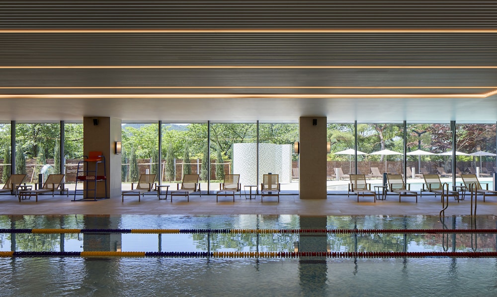 Family Twin Room, Lake View (Indoor Pool Access for 2/ Once per night) - Photo 2