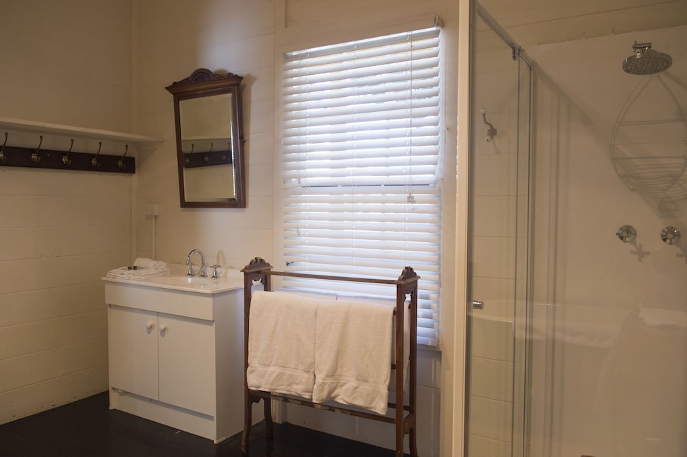 Comfort Double Room, 1 King Bed, Annex Building photo 3