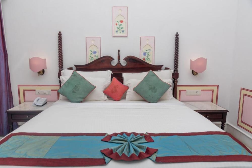 Premium Room - Photo 9