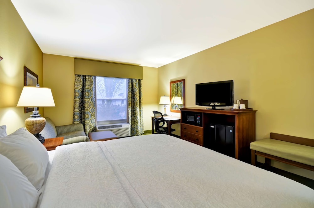 ADA Room, 1 King Bed, Non Smoking - Photo 3