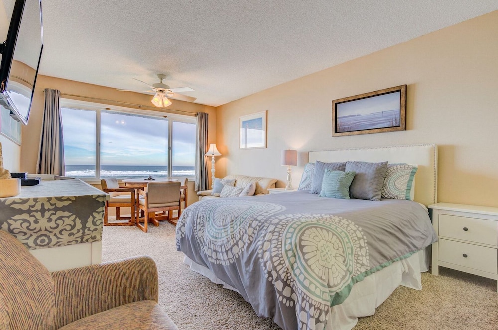 Junior Condo, 1 Bedroom, Kitchen, Beach View photo 1
