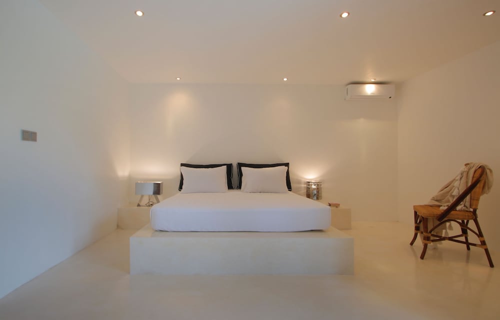 Luxury Villa, 2 Bedrooms - Photo 2