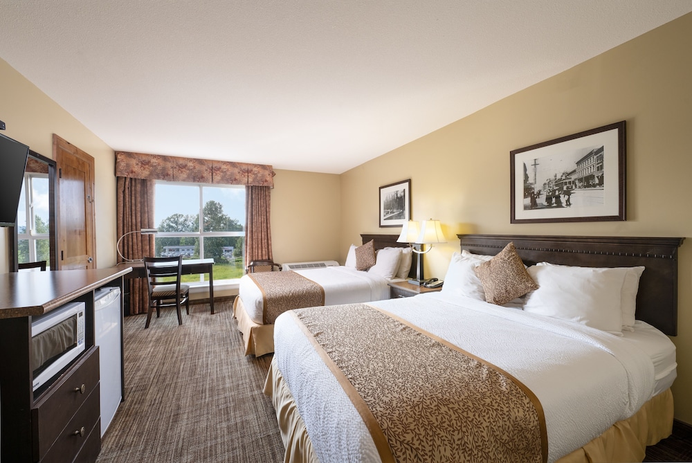 Efficiency, Room, 2 Queen Beds, Non Smoking, Kitchenette