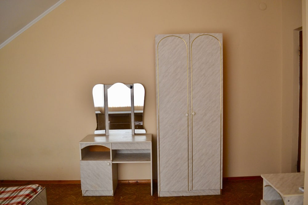 Standard Triple Room photo 2