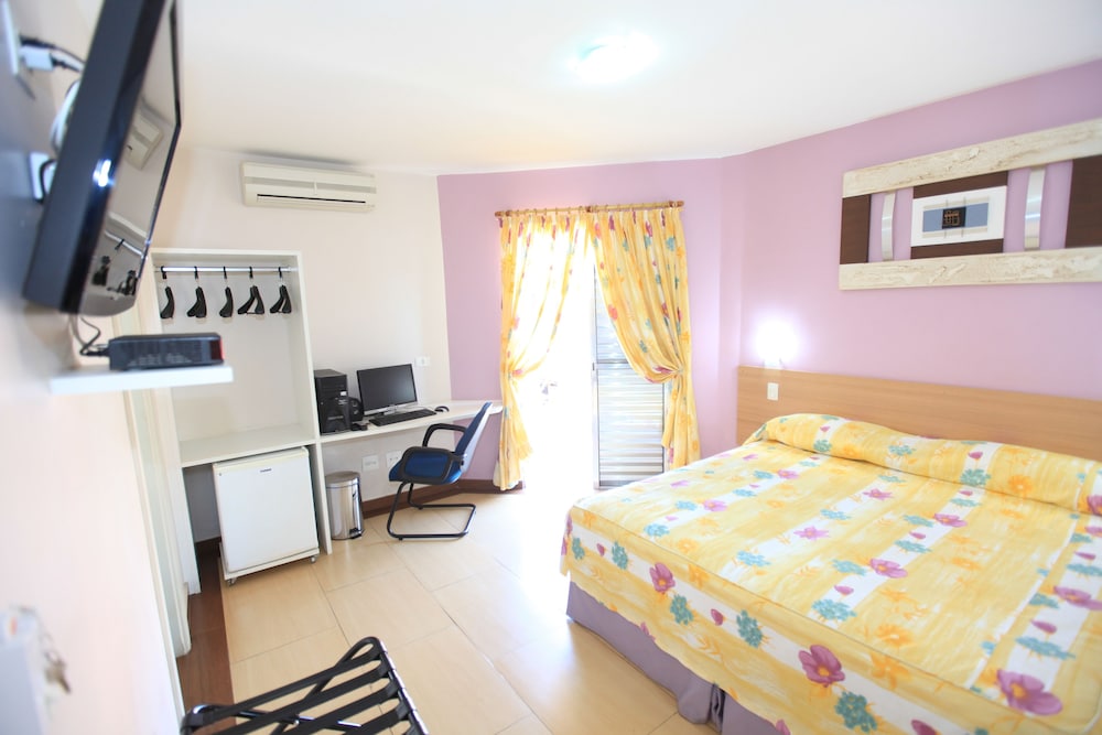 Deluxe Double or Twin Room photo 1