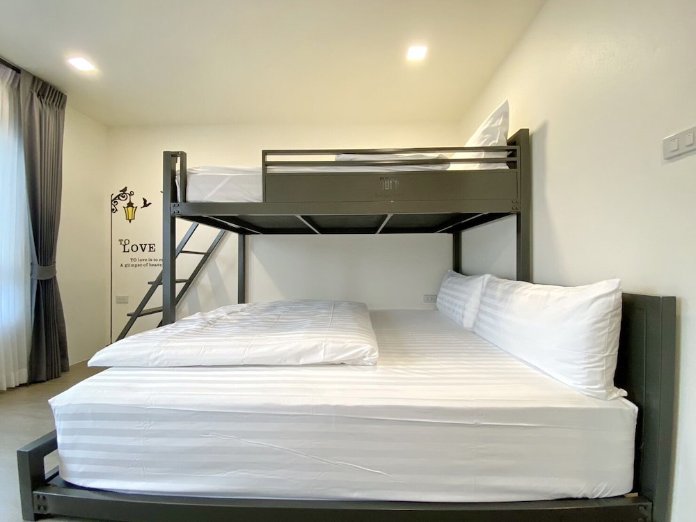 Superior Triple Room photo 2