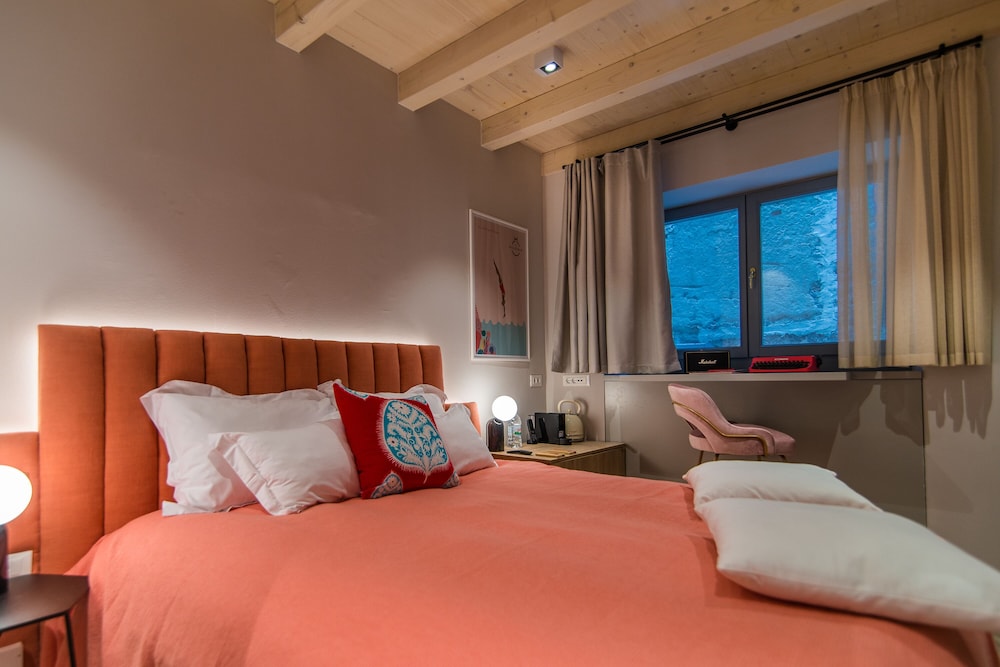 Snug Double Room - Ground Floor (Nr. 1) photo 2