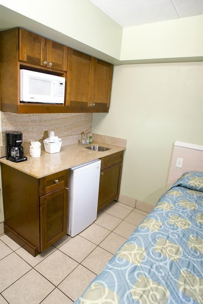 Deluxe Room, 2 Double Beds, Kitchenette, Ocean View - Photo 7