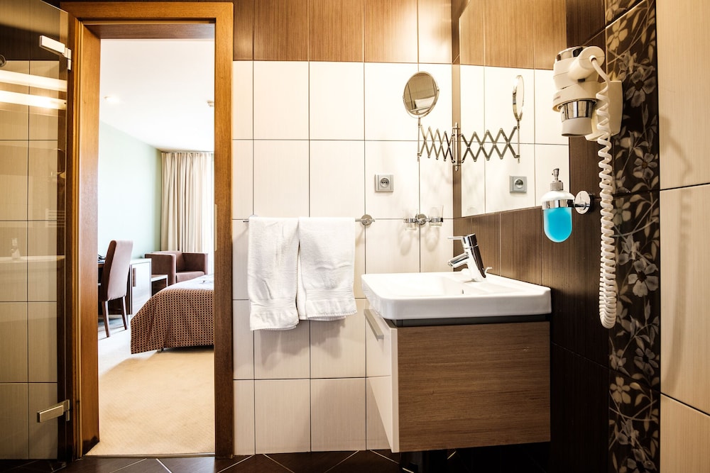 Classic Triple Room photo 2