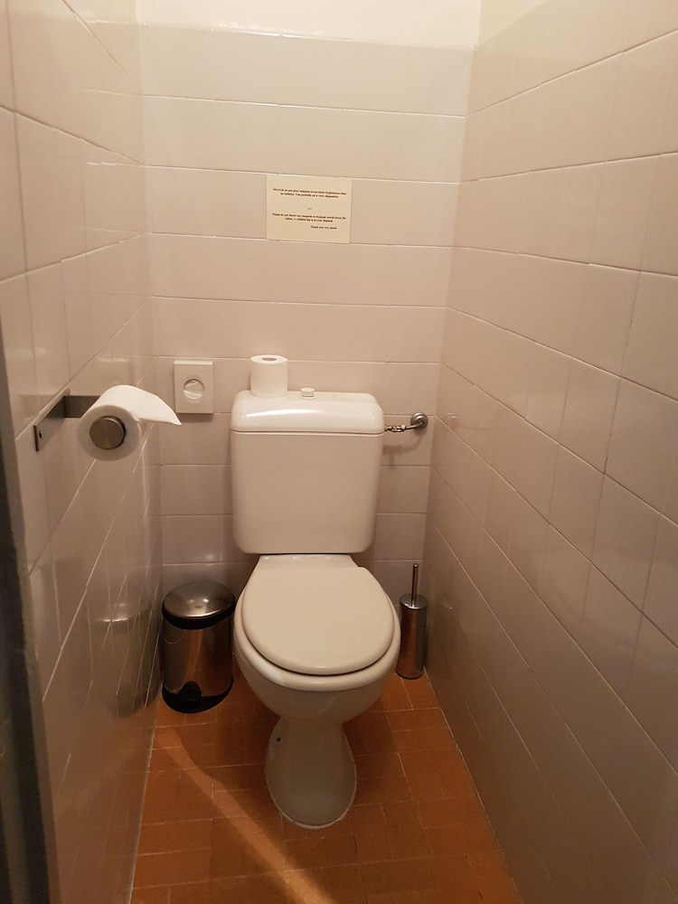 Single Room With Shared Toilet photo 3
