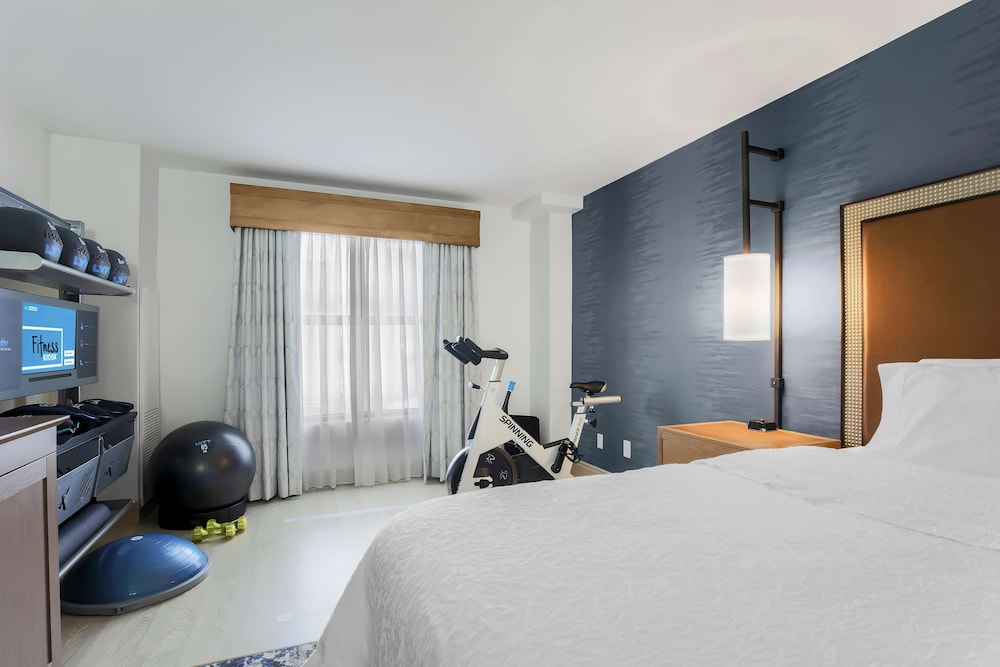 Room, 1 King Bed (Fitness Room with Spin Bike & Gymrax) - Photo 4