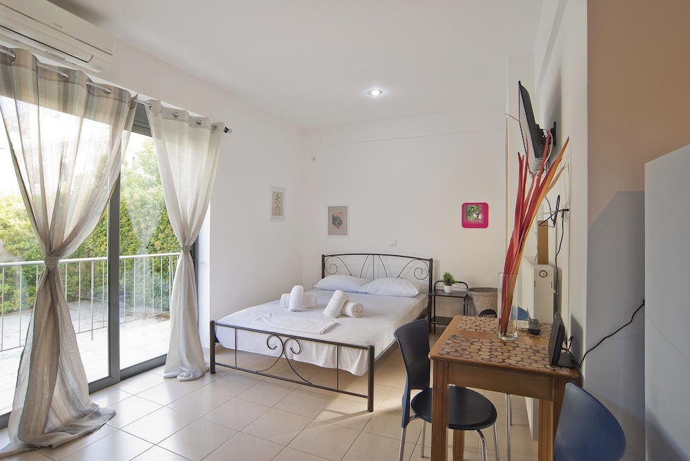 Apartment photo 1