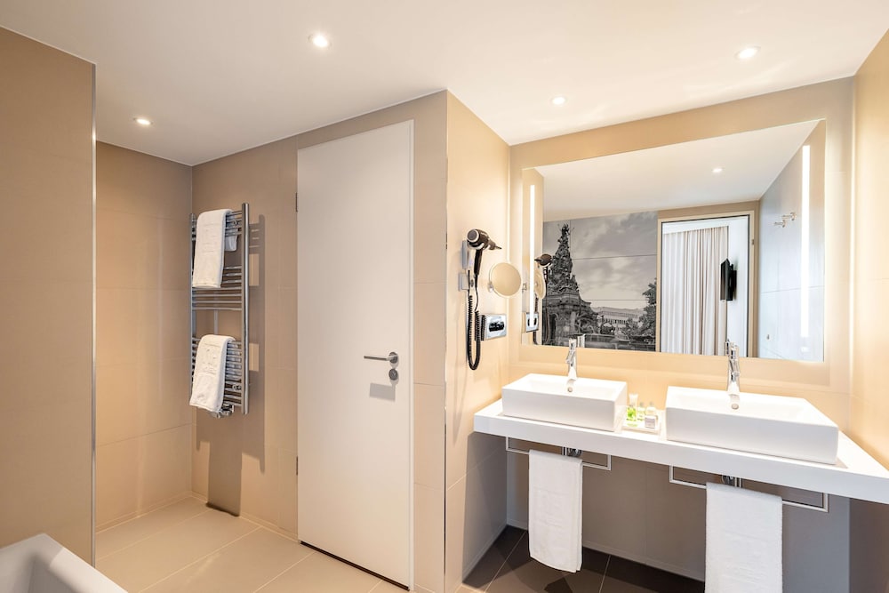 Junior Suite (Extra Bed 3 adults) thumbnail 6