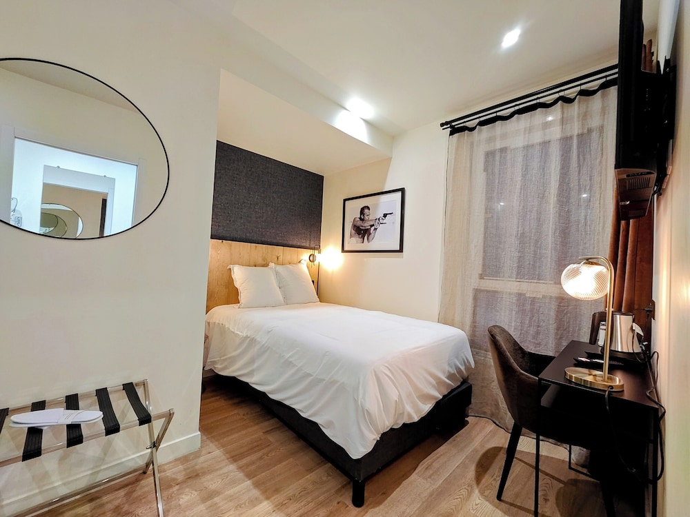 Superior Single Room