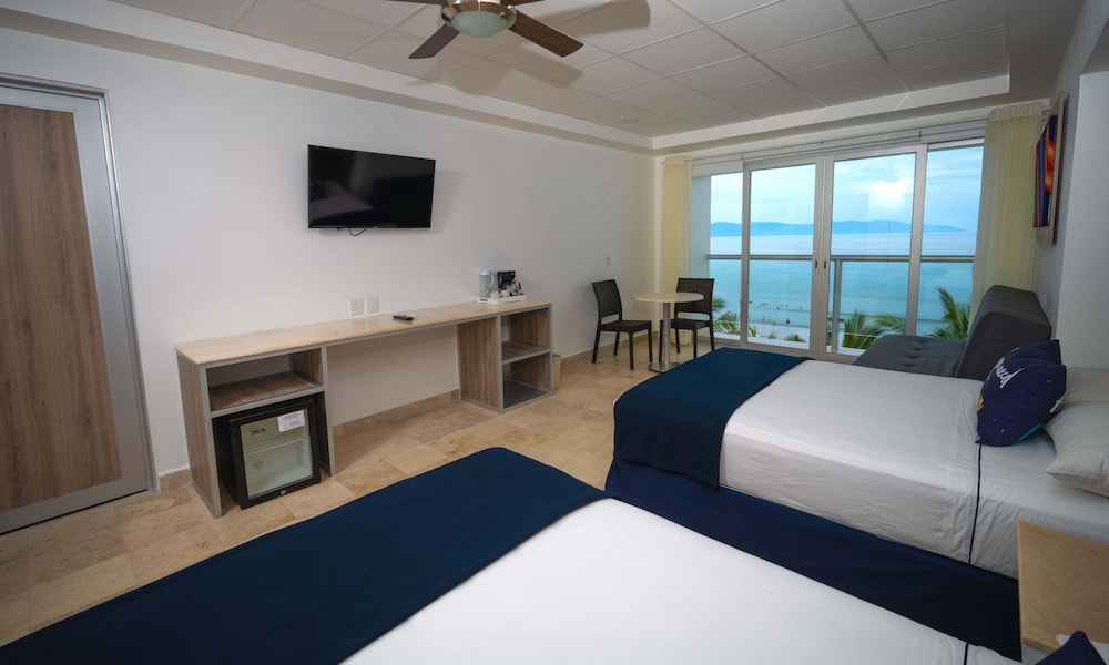 Junior Room, Balcony, Sea View - Photo 4