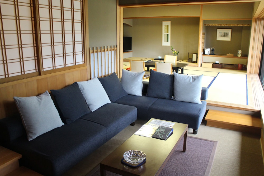 Suite with Private Open-air Bath, Smoking photo 2