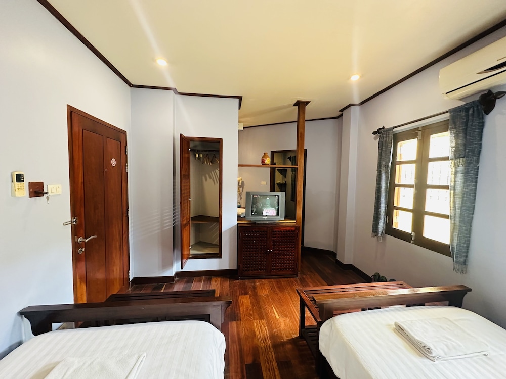 Deluxe Twin Room - Photo 32