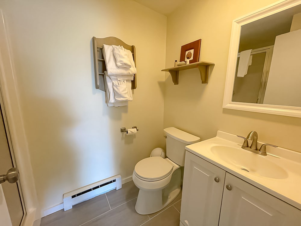 Standard Room, 1 Bedroom, Private Bathroom photo 3