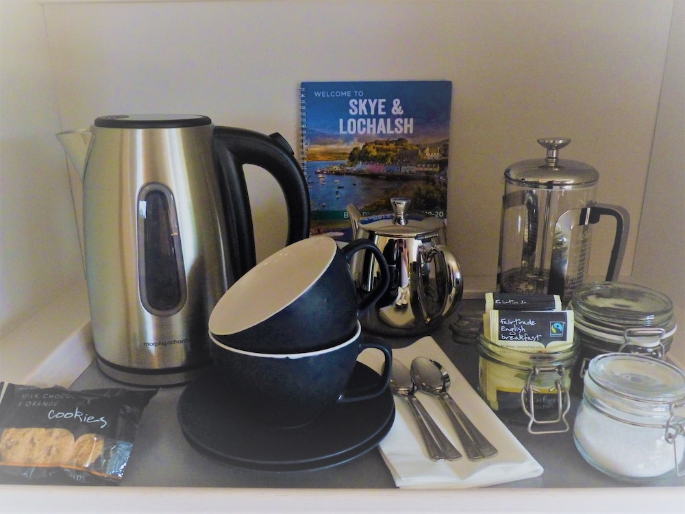 Suite, Lake View (North) photo 2