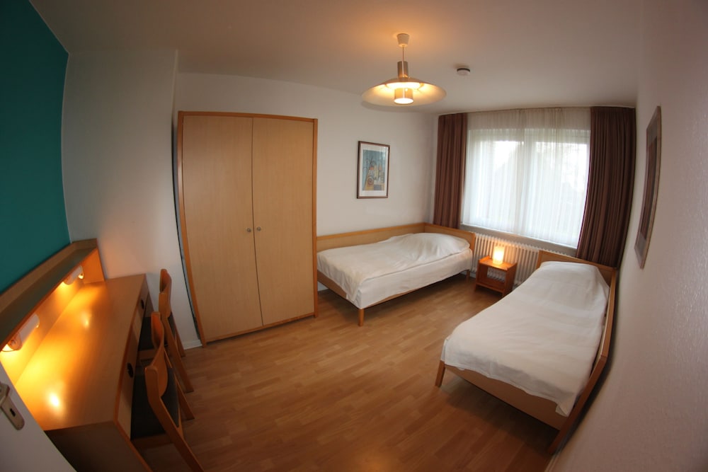 Apartment (52)