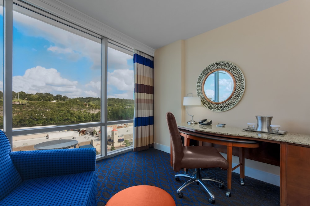 Room, 1 King Bed, Accessible, View photo 1