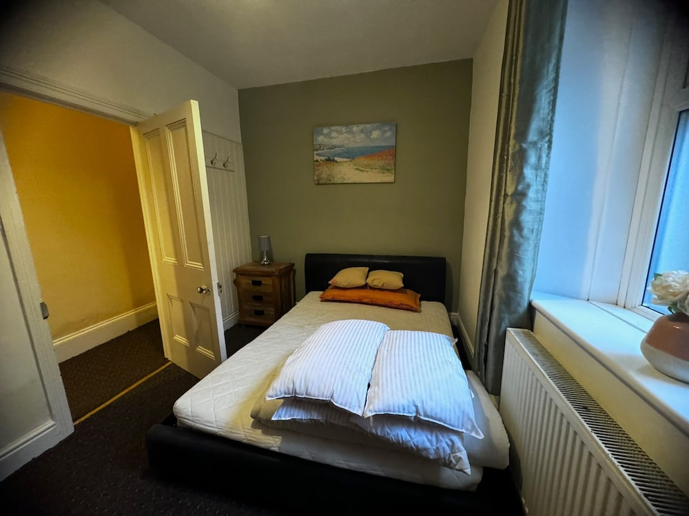 One Bedroom Apartment (2 Guest)