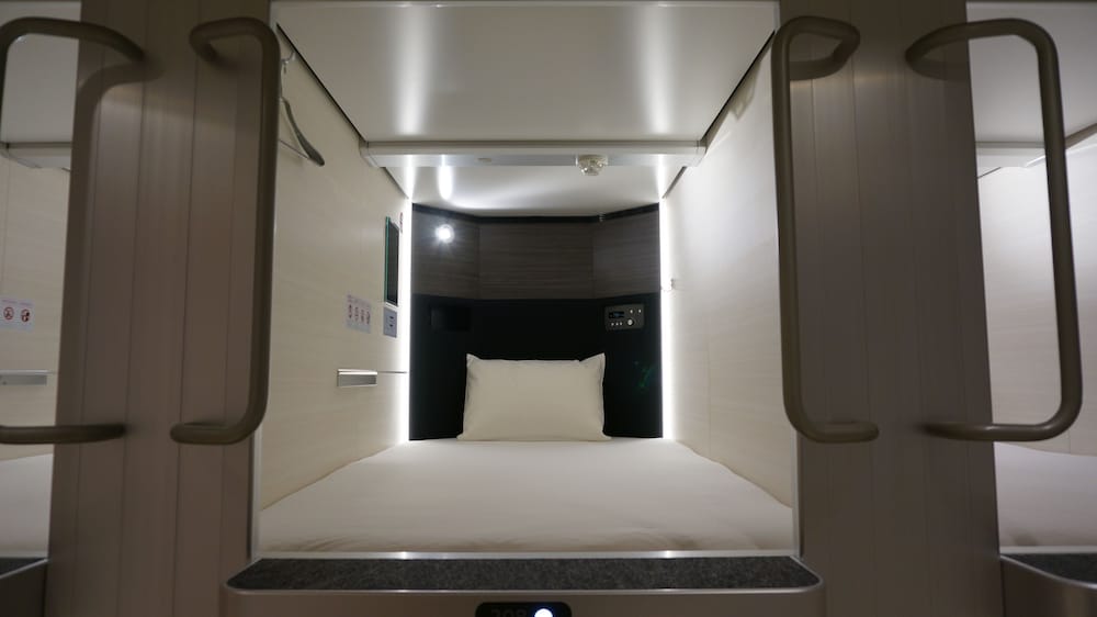 Shared Dormitory, Women only, Non Smoking (Capsule, without TV) photo 3