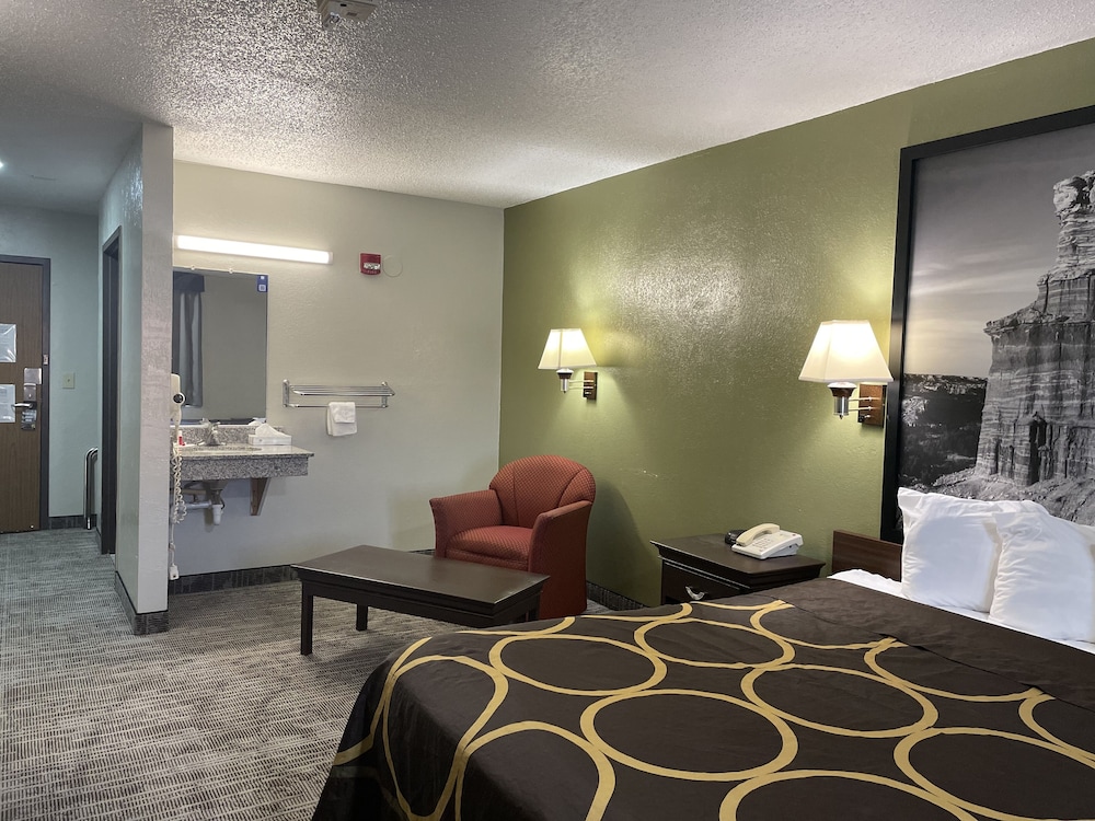 Room, 1 King Bed, Accessible, Non Smoking (Mobility) photo 1