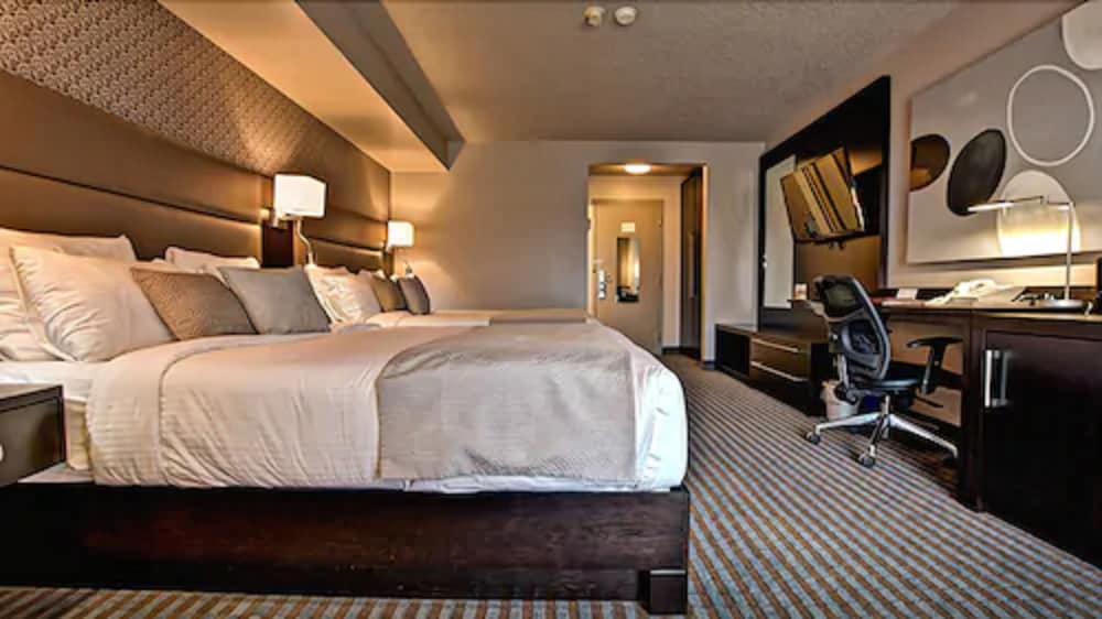Superior Room, 2 Queen Beds photo 2